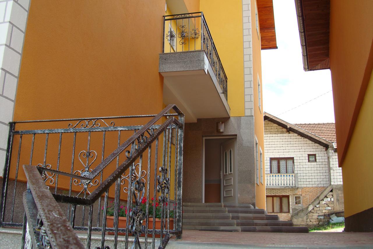 Pansion Basa Hotel Ustikolina Kültér fotó