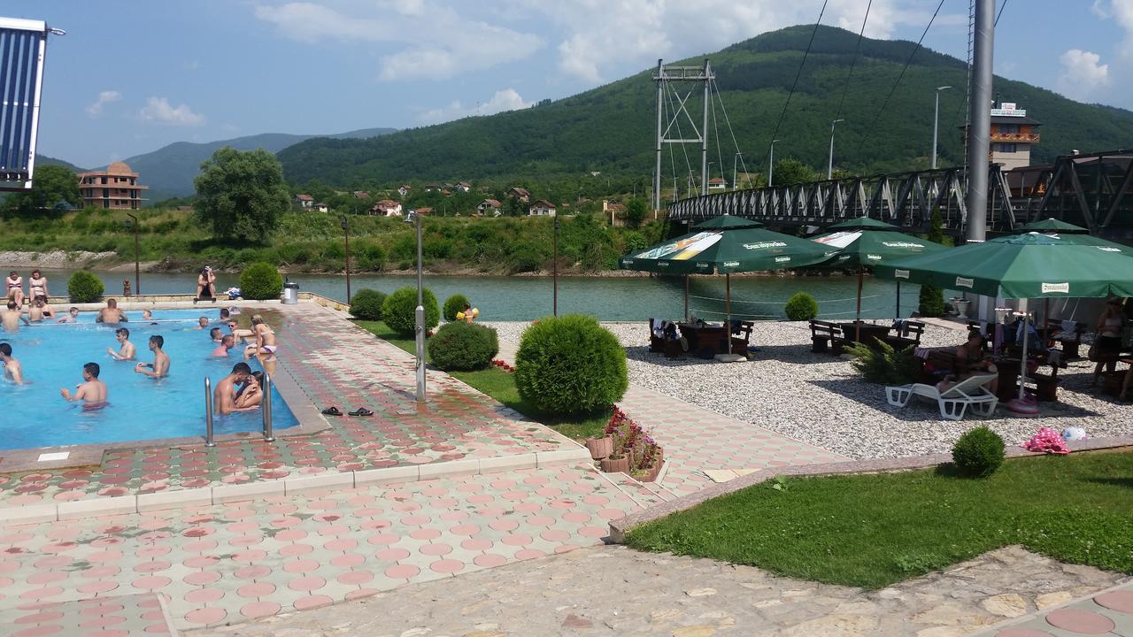 Pansion Basa Hotel Ustikolina Kültér fotó