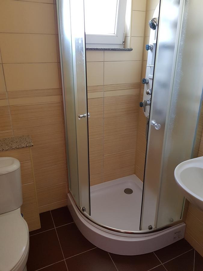 Pansion Basa Hotel Ustikolina Kültér fotó